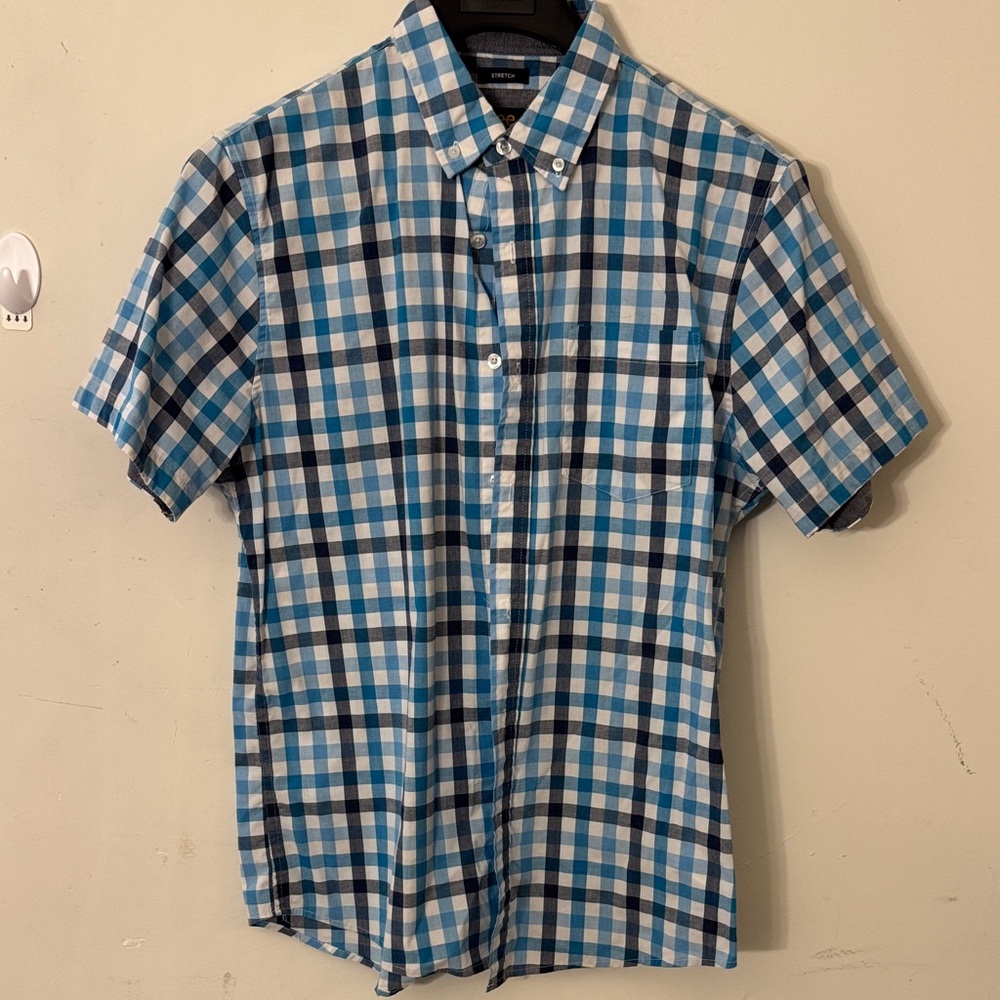Lee Men's Blue and White Plaid Button-Down Shirt